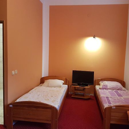 Chrobry Otel Szprotawa Dış mekan fotoğraf